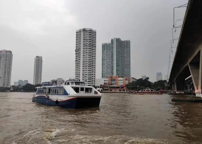Breathtaking River View Newly Renovated